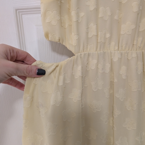 Show Me Your Mumu Yellow Mini Dress with Floral Texture And Open Sides Size L - Picture 2 of 4